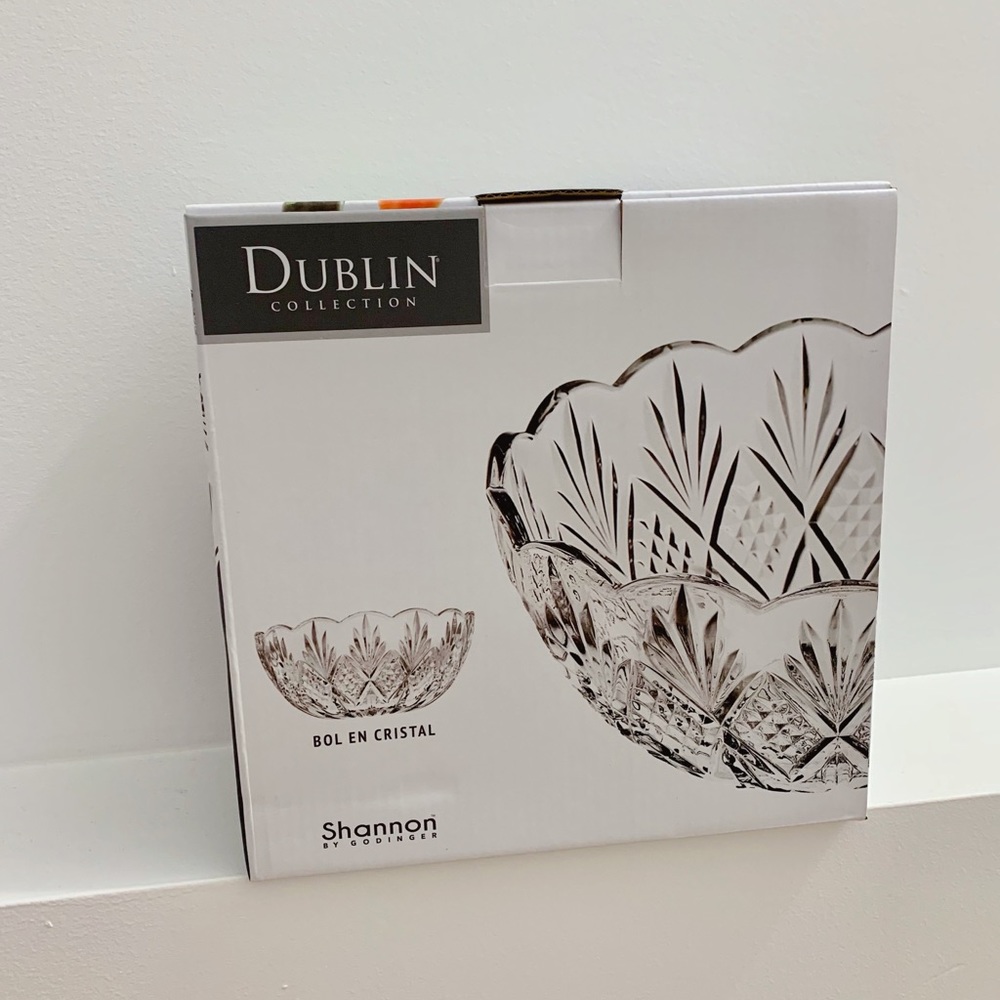 NIB Shannon by Godinger Dublin 8.5" Crystal Serving Bowl - Picture 4 of 5